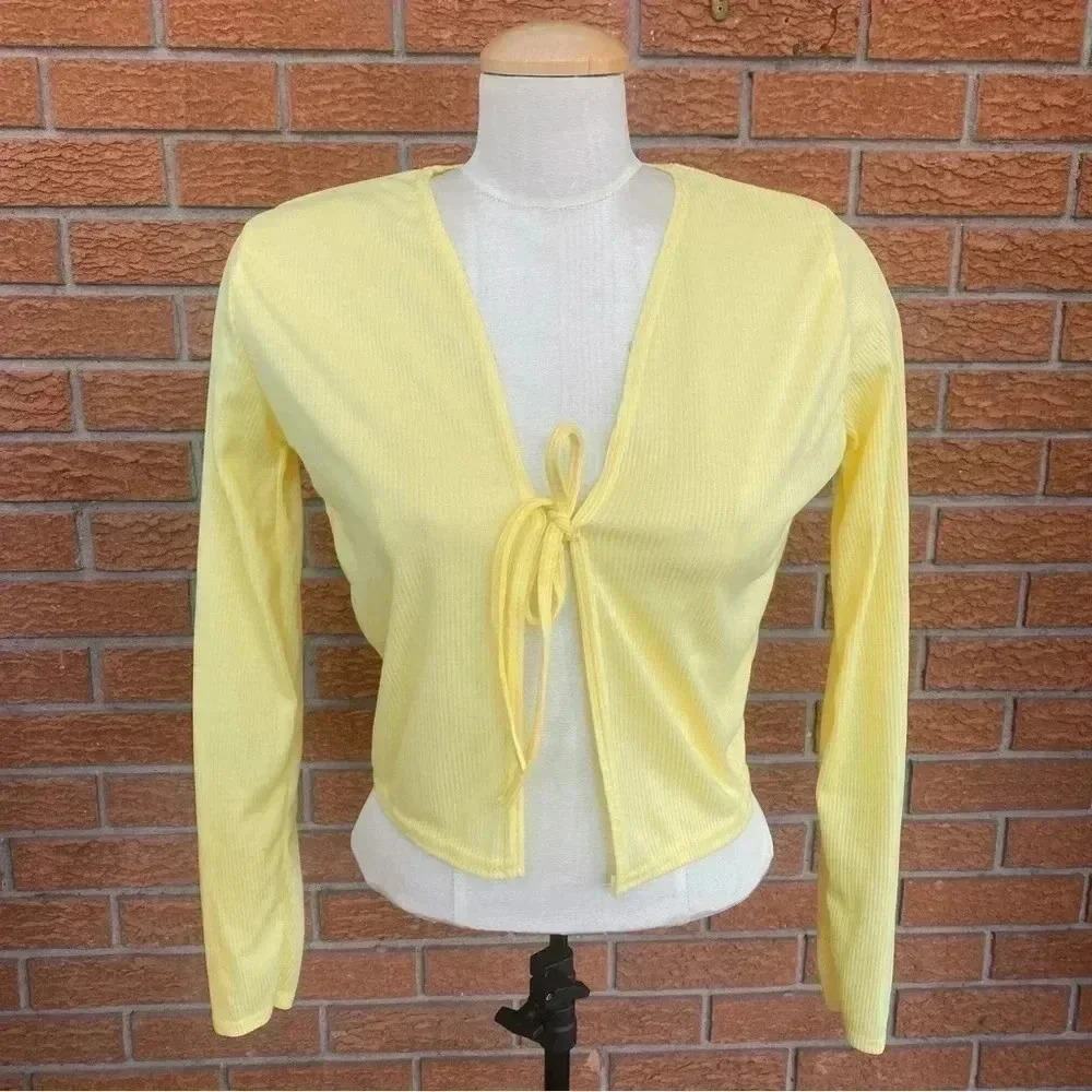 PrettyLittleThing Light Yellow Ribbed Tie Cardigan Women’s Size 6